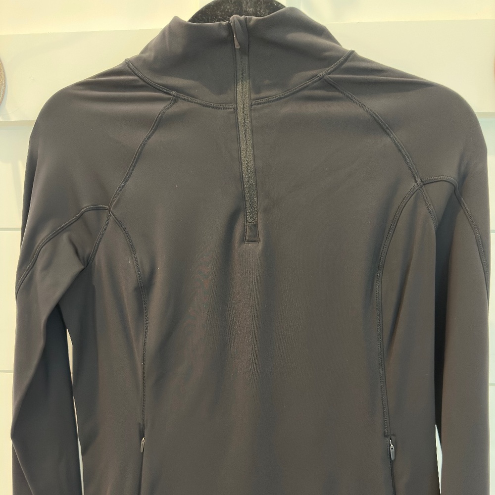 Athleta Half zip pullover black small